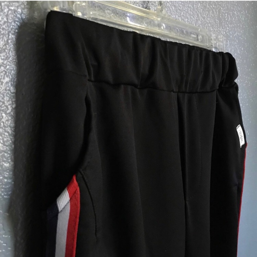stretchy trousers
